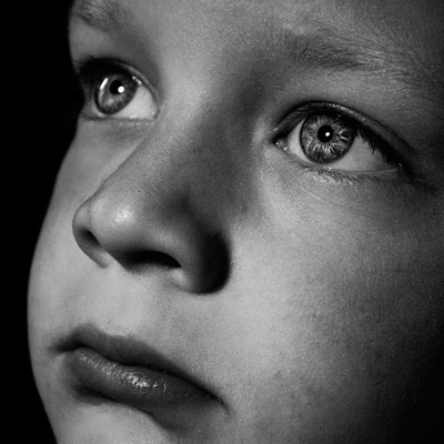 وجه طفل حزين Sad Boy DP Images صور رمزيات حالات خلفيات عرض واتس اب انستقرام فيس بوك - رمزياتي